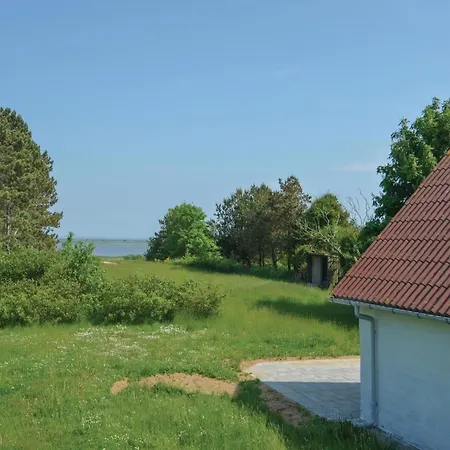 Holiday home 4 Bedroom Beautiful In Veslos Hojstrup