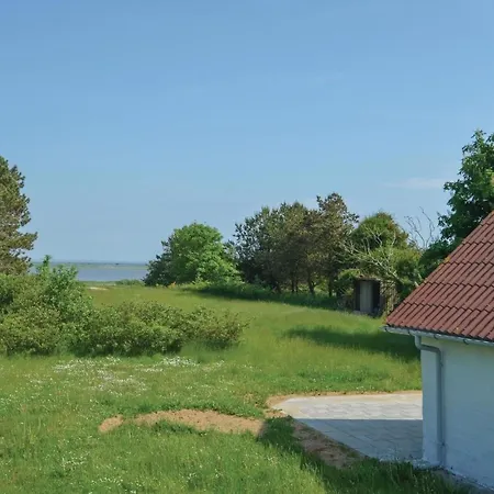 Holiday home 4 Bedroom Beautiful In Veslos Hojstrup