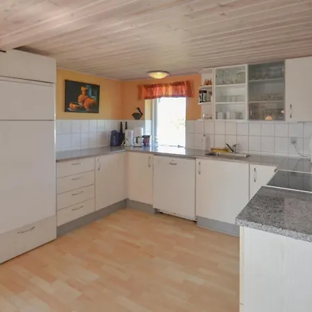Semesterbostad Veslos With Fireplace I